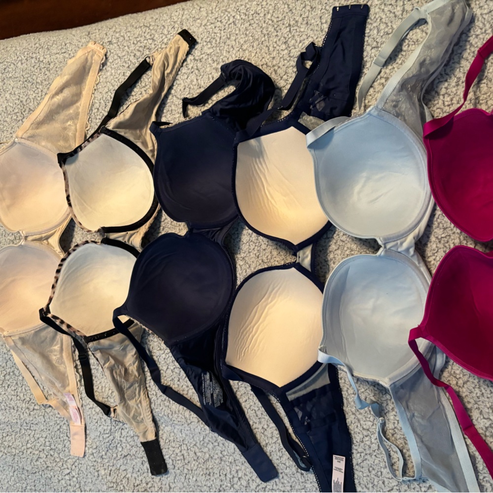 Selling six Victoria Secret 38D bras.
